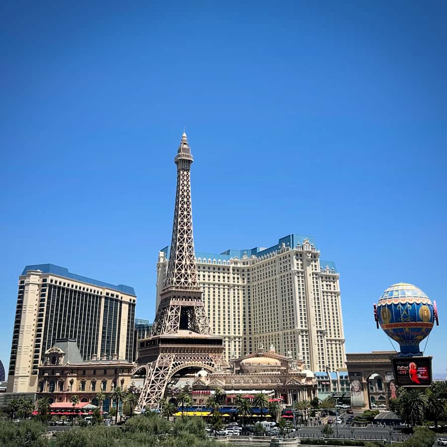Las Vegas Strip: 90-Minute Sightseeing Tour with Photo Stops - Entering the Strip at Treasure Island, the easy starting point