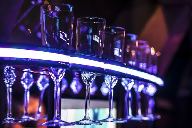 Las Vegas Strip at night like a Star with champagne by luxury limo - 3 or 5 hrs - How the night drive works: custom stops without the stress