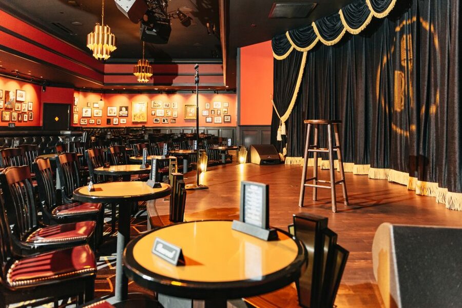 Las Vegas Strip: Brad Garrett’s Comedy Club at MGM Grand - Rules that actually affect your night