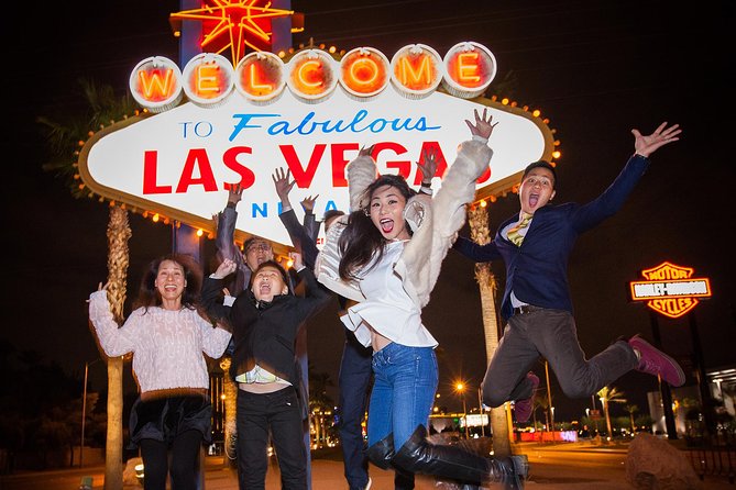 Las Vegas Strip by Super Stretch Limo with Personal Photographer - Stop by Stop on the 1.5-Hour Strip Photo Plan