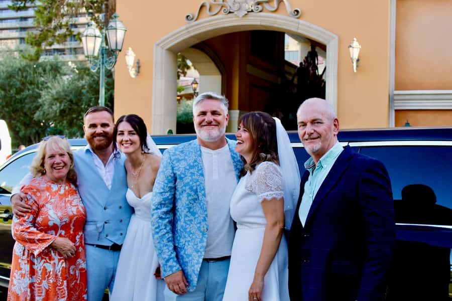 Las Vegas Strip Limo Tour with Champagne and Photos - Stop 1: Bellagio Fountains, Where Your Best Vegas Photos Get Help