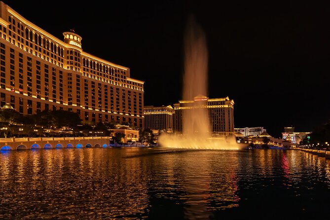 Las Vegas Strip Self-Guided Walking Audio Tour - Venetian, Mirage, and Caesars: big branding, business drama, and union ties