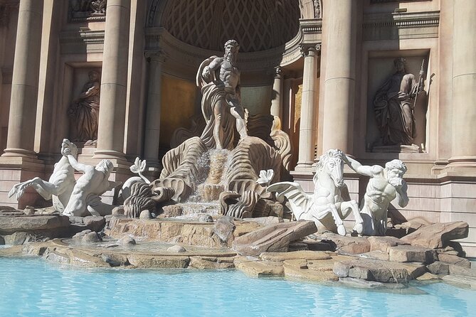 Las Vegas Strip Walking Tour - Meeting Richard Lloyd Evans at the Venetian Fountain