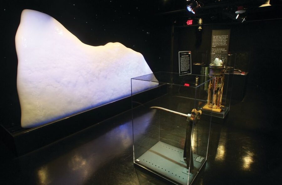 Las Vegas: Titanic Artifact Exhibition at the Luxor Hotel - The Artifact Rooms: What 250+ Recovered Objects Add to the Story