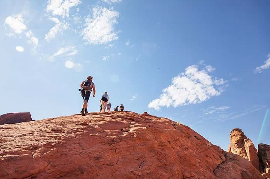 Las Vegas: Valley of Fire Half-Day Guided Hike with Pickup - Seven Sisters or the cabins: finishing strong with a break