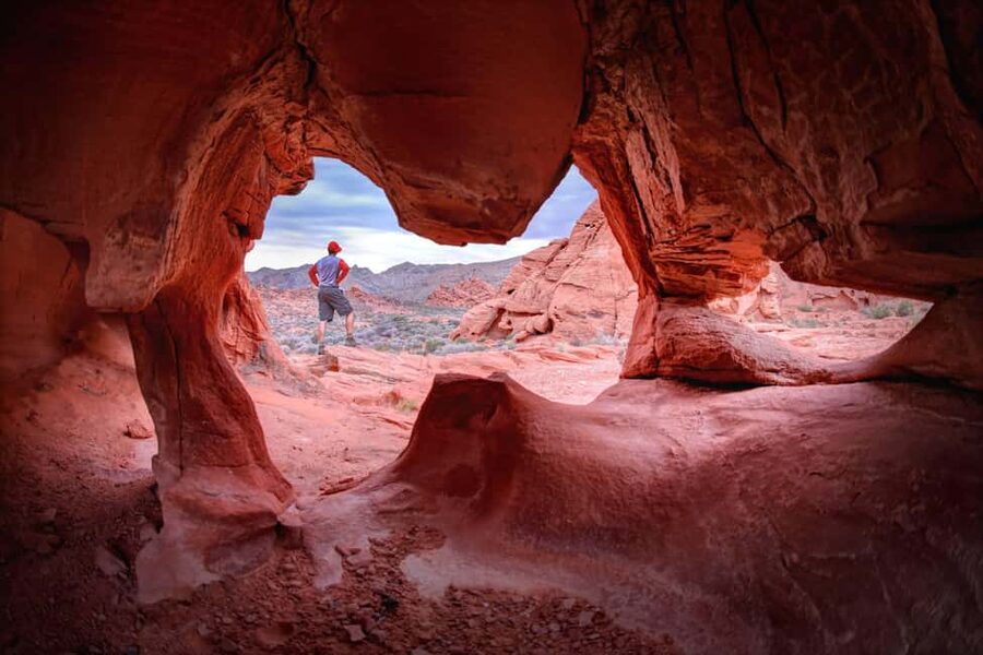 Las Vegas: Valley of Fire State Park Guided Tour - Valley of Fire, explained on the move