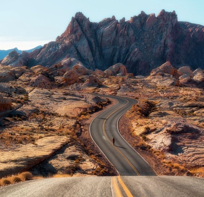 Las Vegas: Valley Of Fire State Park Tour - Entering the park: red sandstone, gray limestone, and fast photo wins