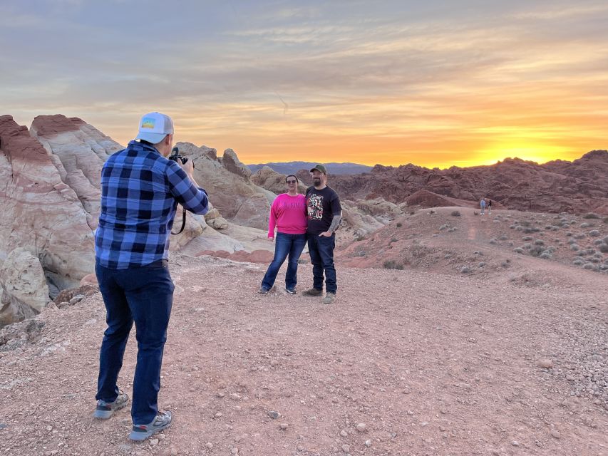 Las Vegas: Valley of Fire Sunset Tour with Hotel Transfers - From the Strip to the desert: how the transfer really works