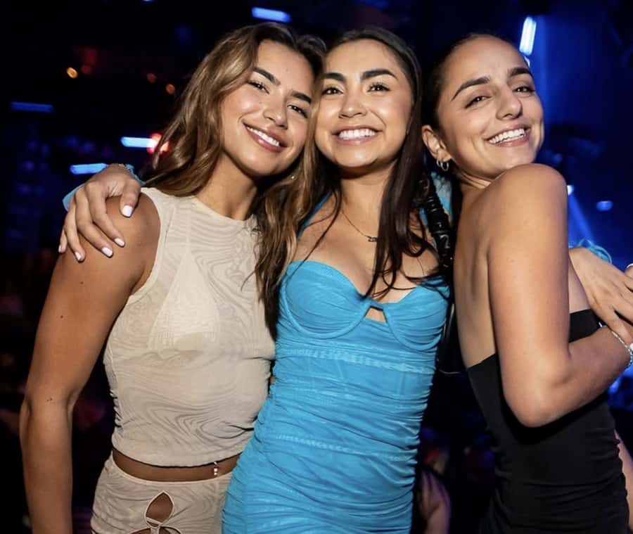 Las Vegas: VIP Club Crawl with Party Bus and Drinks - Should you book the VIP club crawl?