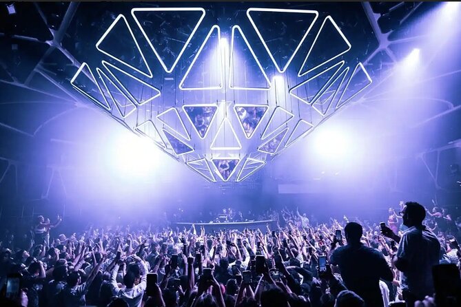 Las Vegas: VIP Club Crawl with Party Bus, Express Entry & Drinks - Key things that make this crawl worth your time