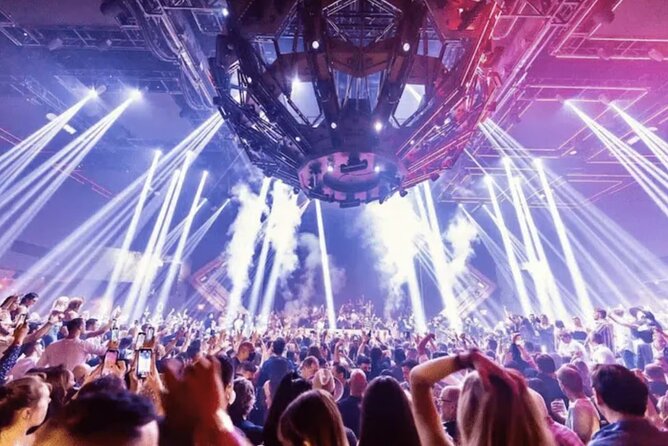 Las Vegas: VIP Club Crawl with Party Bus, Express Entry & Drinks - Drinks, including select specials and bus pacing