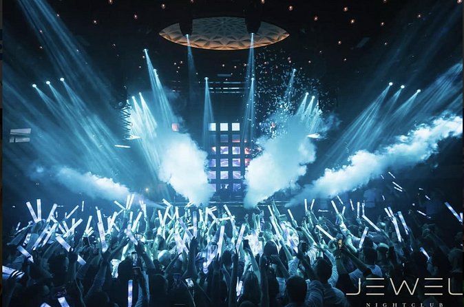 Las Vegas: VIP Club Crawl with Party Bus, Express Entry & Drinks - The Ghost rooftop bar moment and why rooftop energy matters