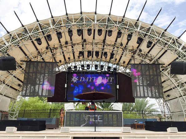 Las Vegas VIP Pool Party Tour - Pool Stop 1 on the Strip: Fast Access to the Scene