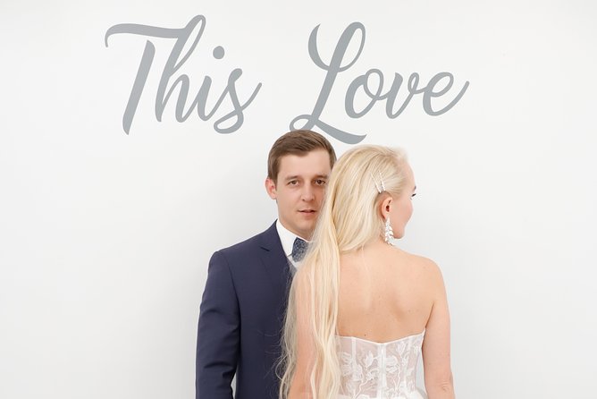 Las Vegas: Wedding at Paradise Wedding Chapel - Arrival flow and the Nevada marriage license basics you must plan for