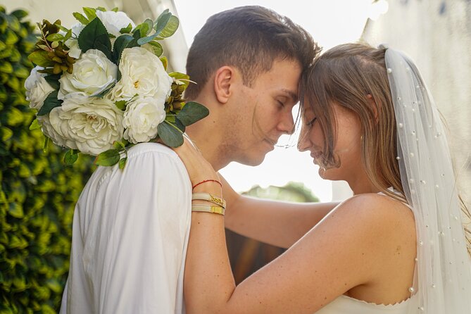 Las Vegas Wedding at The Little Vegas Chapel - The ceremony flow inside the chapel: short, structured, and guided