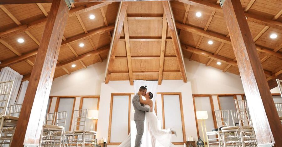 Las Vegas Wedding with Limousine Transportation - Little Vegas Chapel, Right Where the Ceremony Feel Gets Real