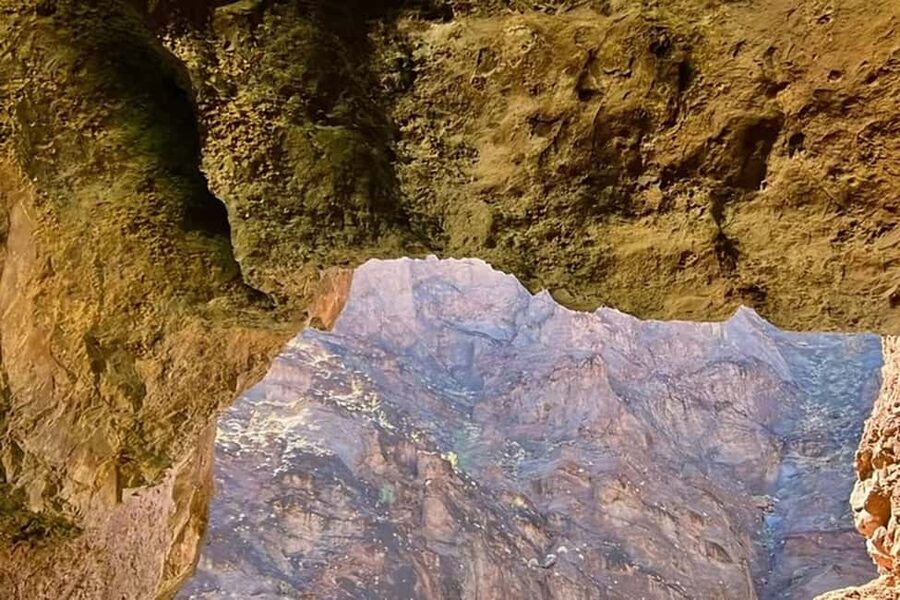 Las Vegas/Willow Beach: Guided Kayak Tour to Emerald Cave - Guides, Safety Gear, and the Small Stuff You Will Notice