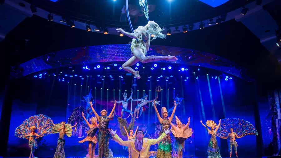 Las Vegas: WOW - The Vegas Spectacular at Rio Hotel & Casino - 30+ artists up close: acrobatics and dance that build momentum