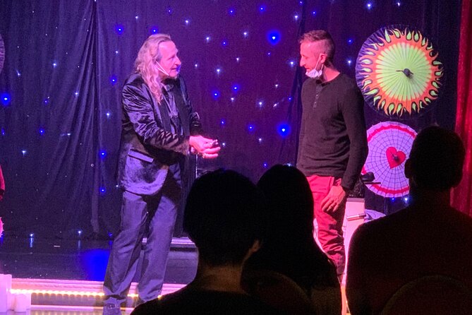 Magic Up Close Early Show at Las Vegas Magic Theater - Where to go in downtown Las Vegas and how the room experience affects comfort