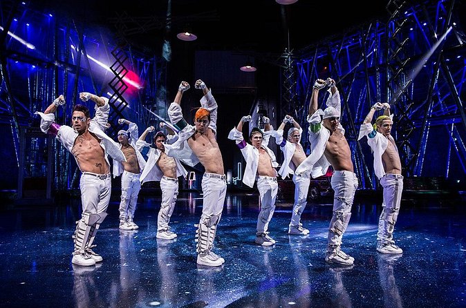 Michael Jackson ONE by Cirque du Soleil® at Mandalay Bay Resort and Casino - Inside the 90 minutes: acrobatics, dance, and MJ hits