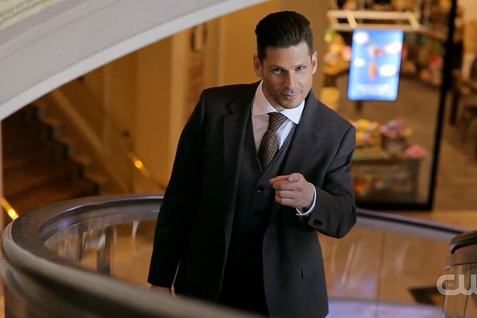 Mike Hammer Comedy Magic Show at the Four Queens Hotel - Who should book this show, and who should skip it