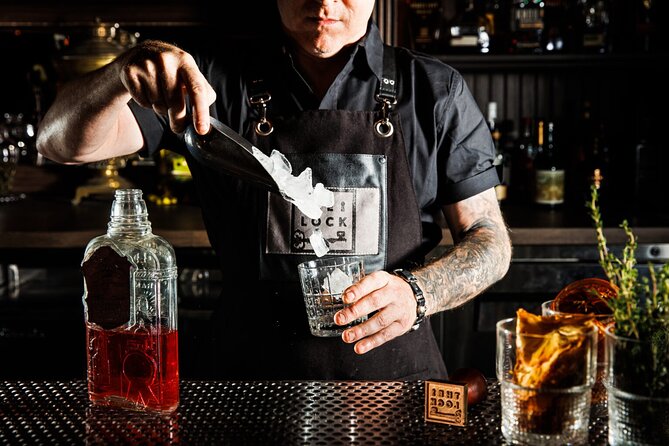 Mixology Masterclass at the Cabinet of Curiosities in Las Vegas - Stop Point Reality: Cabinet of Curiosities Meeting Point and Horseshoe Las Vegas