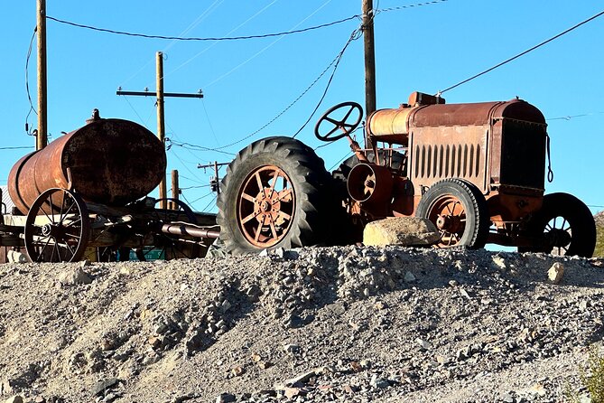 Oatman Mining Camp, Burros, Scenic RT 66 Direct From Las Vegas - Oatman Ghost Town, where the street show actually moves