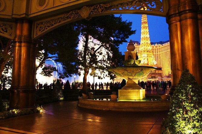Private 2-Hour Limo Tour of Las Vegas with Champagne - Goody Bag by Mail, and Planning Your Night Around Two Hours