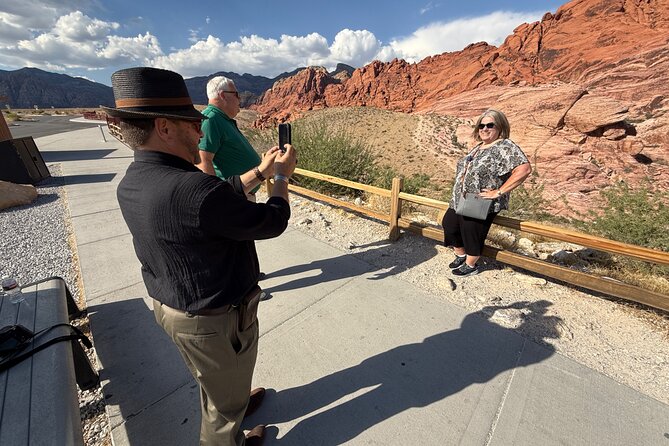 Private Las Vegas Highlights Tour - Stop 1: The Las Vegas Strip in 90 minutes, with photo and story pacing