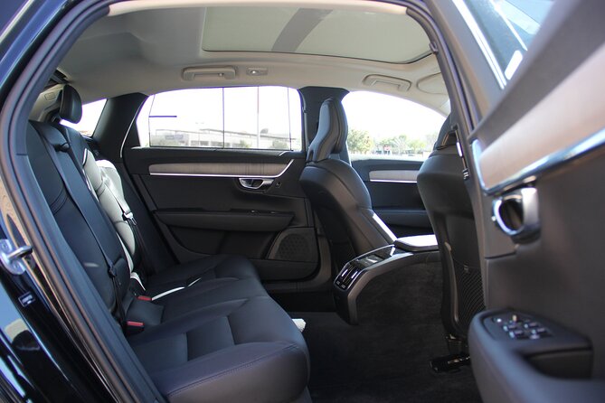 Private Luxury Las Vegas Airport Transfer – Domestic Arrivals - Vehicle Options That Actually Fit Your Group