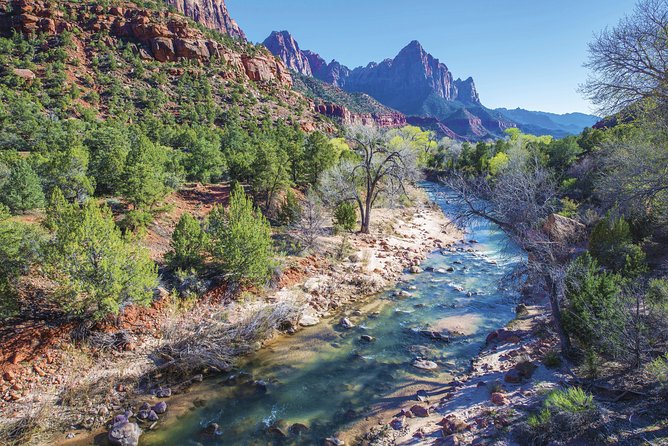 Private Overnight Tour to Antelope Canyon, Horseshoe Bend Zion from Las Vegas - Day 1 Start: Las Vegas to Lake Powell and Glen Canyon Dam