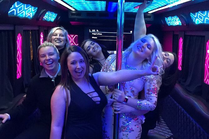 Private Party Bus Tour of the Las Vegas Strip Champagne Toast - What’s included with the champagne toast and BYOB setup