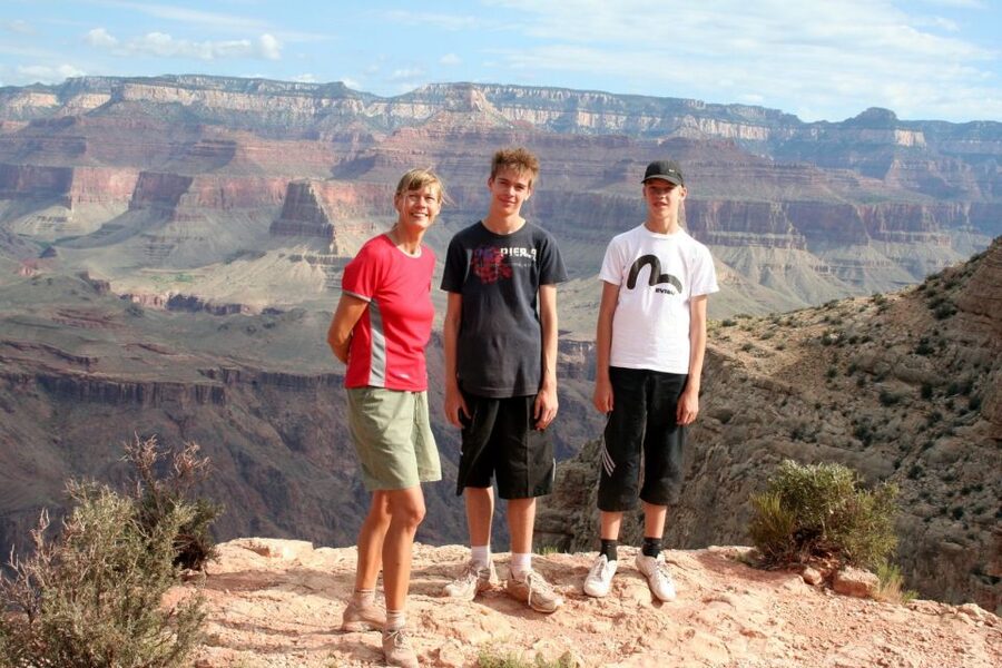 Private Tour from Las Vegas to the Grand Canyon South Rim - Hoover Dam First Stop: Big Engineering, Easy Viewing