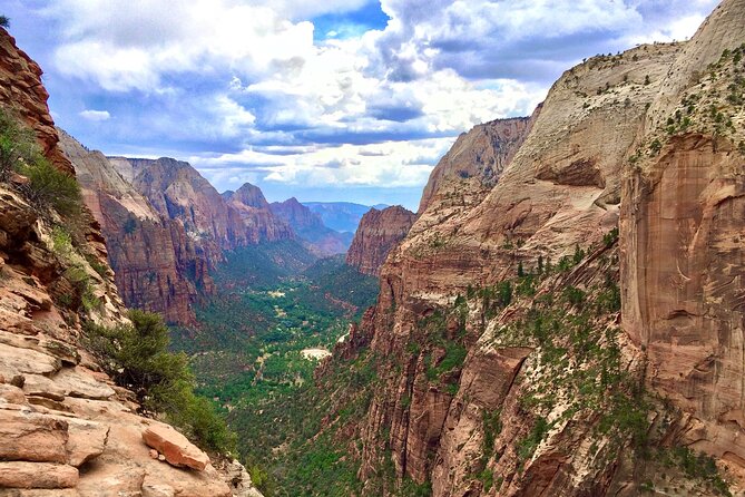Private Tour: Zion National Park Day Tour from Las Vegas - Entering Zion with the right shuttle mindset