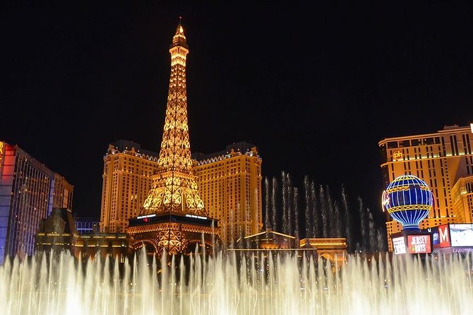 Private Transfer: Las Vegas to LAS Airport by Luxury SUV or Limousine up to 8 p - Car seats and family needs, including the extra step