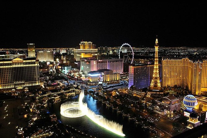 Private Transfer: Las Vegas to LAS Airport by Luxury SUV or Limousine up to 8 p - Who this transfer fits best