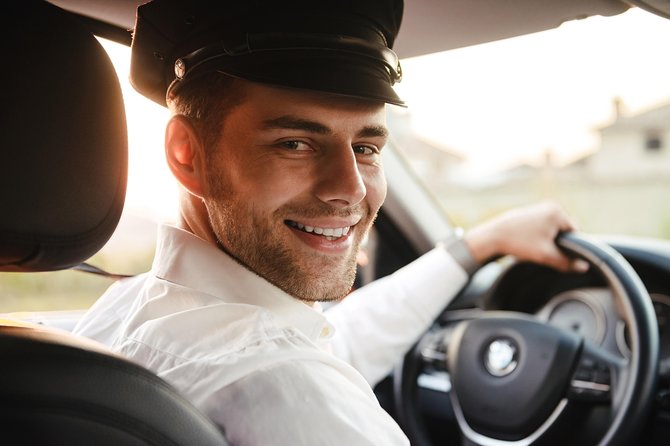 Private Transfer to Las Vegas Airport (LAS) - Who This Transfer Fits Best (And Who Should Think Twice)