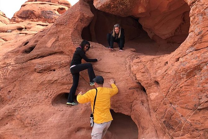 Private Valley of Fire Hiking Tour from Las Vegas - Seven Sisters lunch stop: recharge with an iconic red-rock view