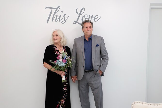 Quickie Las Vegas Wedding at Paradise Wedding Chapel - Chapel vibe: intimate, friendly, and built for low stress