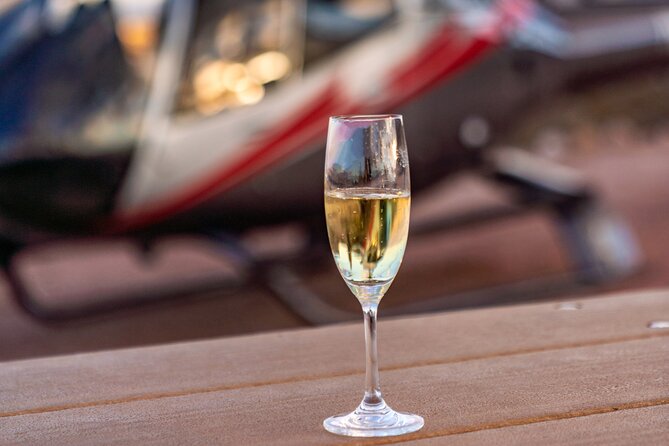 Red Rock Canyon Helicopter Tour with Landing and Champagne Toast - The 2,900-Foot Landing: Champagne Toast With Full Views