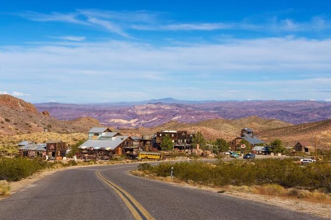 Red Rock Canyon, Nelson Ghost town,7 Magic Mountains, Hoover Dam - Red Rock Canyon: Three Viewpoints in About One Hour
