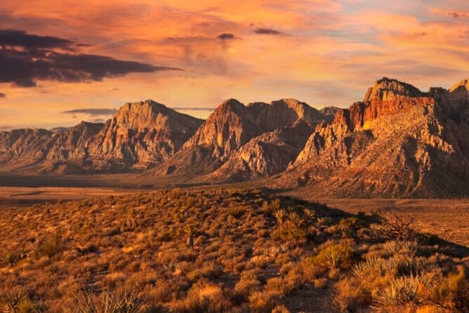 Redrock Hikes Come See Our South West Historic Beauty - Getting There From the Venetian, and Why the Small Group Matters
