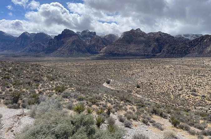 Redrock Hikes Come See Our South West Historic Beauty - Photo Email After the Hike: Why That Detail Is Worth Paying Attention To