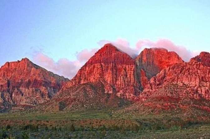 Redrock Hikes Come See Our South West Historic Beauty - Who This Tour Fits Best, and Who Might Want a Different Option