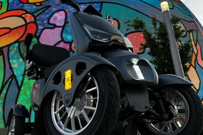 Scooter Tour of the Las Vegas Strip - LINQ: high roller views plus quick photo time