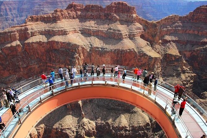 Small Group Grand Canyon, Hoover Dam and 7 Magic Mountains Tour - What You Get for $239.99 (and What Costs Extra)