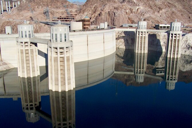 Small Group Grand Canyon Skywalk & Hoover Dam Tour - Driving to Grand Canyon West: the long part is part of the deal