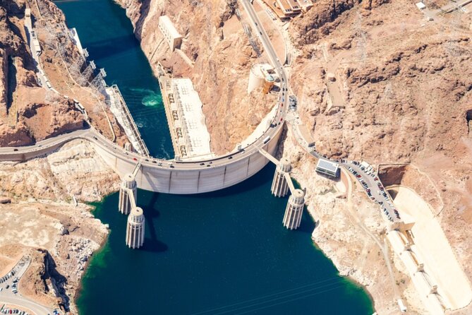 Small Group Hoover Dam: From Above, On Top and Below Tour - Small Group Size: Why Up to 14 People Feels Different