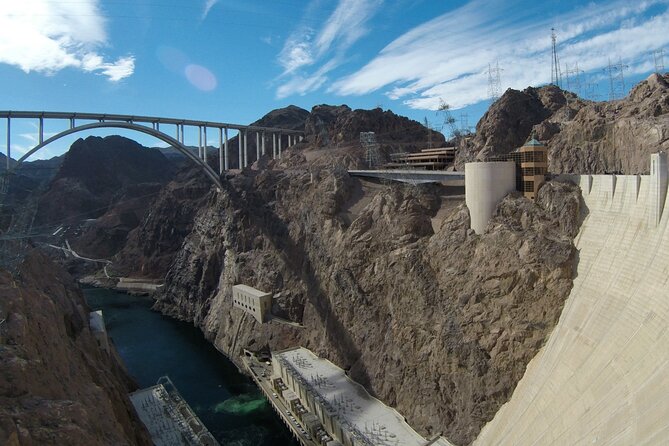Small Group Hoover Dam, Powerplant & O'Callahan Bridge Tour - Lake Mead Overlook: the water system behind the big dam