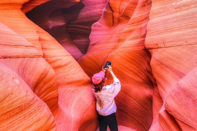Small-Group Lower Antelope Canyon & Horseshoe Bend Tour w/ Lunch - The long van ride: comfort, breaks, and how the schedule stays sane
